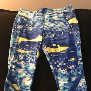 Forever 21 cropped workout leggings